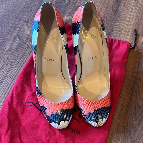 NWT CHRISTIAN LOUBOUTIN - Picture 6 of 12
